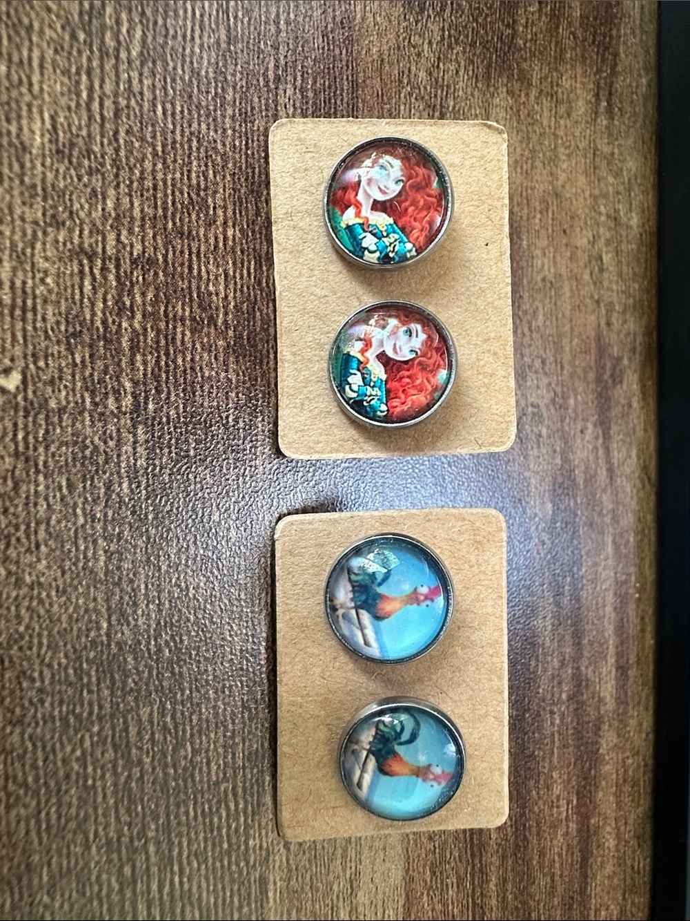 Disney earring Heihei & Merida